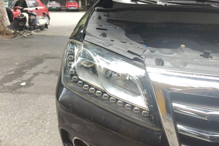 Used Haval H2 2018 Red-Label 1.5T Manual Two-Wheel Drive Elite Model Right Front Headlight