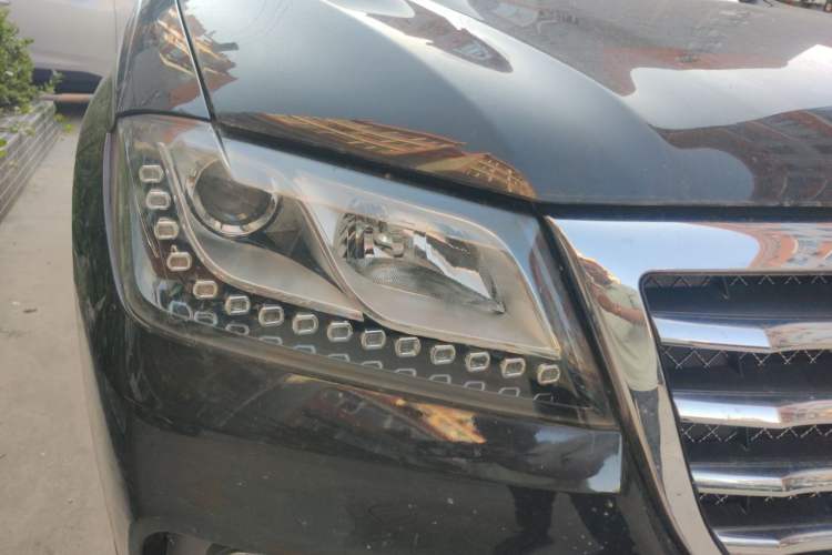 Used Haval H2 2018 Red-Label 1.5T Manual Two-Wheel Drive Elite Model Right Front Headlight