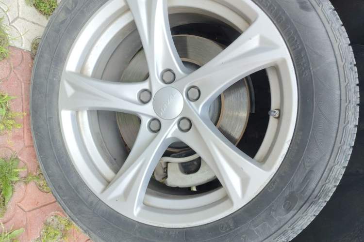 Used Haval H2 2018 Chuanxiang Edition Blue Badge 1.5T Dual-Clutch Two-Wheel Drive Fashionable Model Right Front Wheel Hub