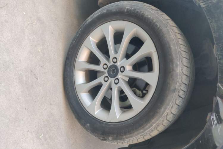 Used Haval H2 2018 Red-Label 1.5T Manual Two-Wheel Drive Elite Model Right Front Wheel Hub