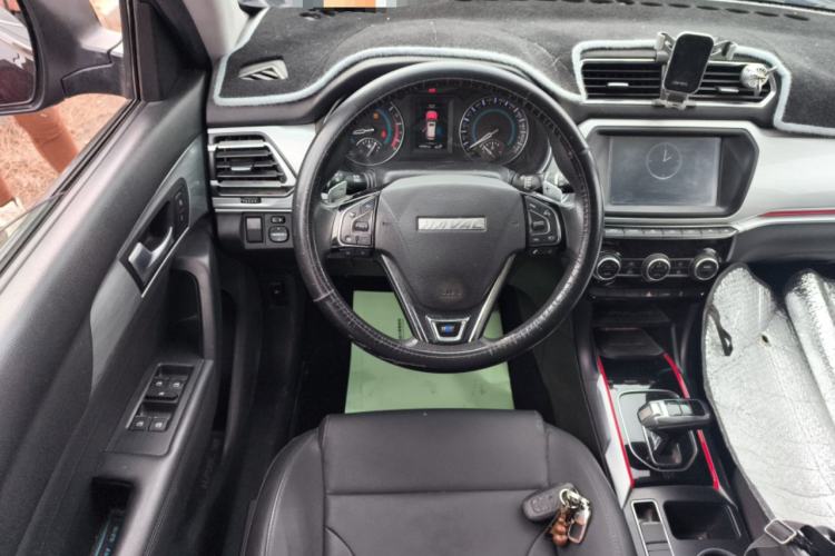 Used Haval H2 2018 Chuanxiang Edition Blue Badge 1.5T Dual-Clutch Two-Wheel Drive Fashionable Model Steering Wheel