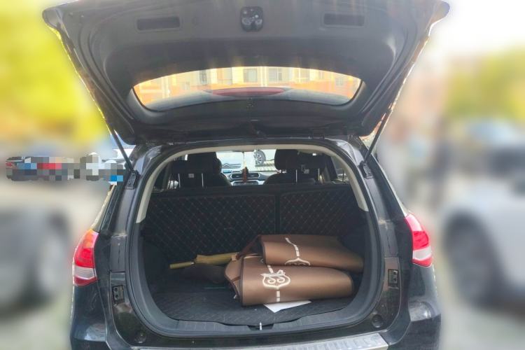 Used Haval H2 2018 Chuanxiang Edition Blue Badge 1.5T Dual-Clutch Two-Wheel Drive Fashionable Model Trunk