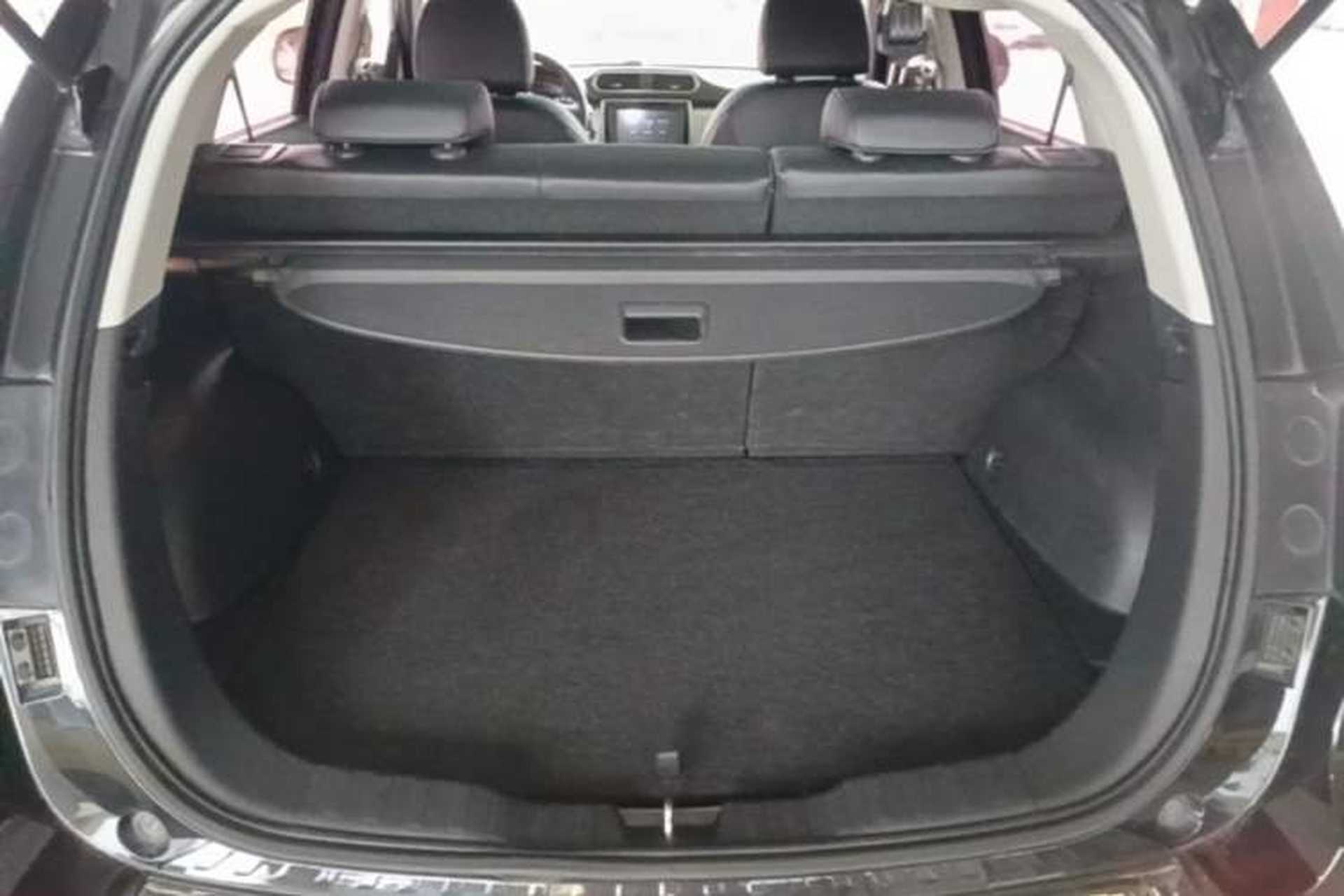 Used Haval H2 2018 Red-Label 1.5T Dual-Clutch Two-Wheel-Drive Luxury Model Trunk