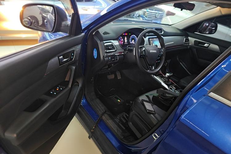 Used Haval H2 2018 1.5T Dual-Clutch Two-Wheel Drive Fashion Model China VI Standard Driver Seat