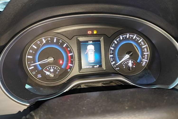 Used Haval H2 2018 1.5T Dual-Clutch Two-Wheel Drive Fashion Model China VI Standard Instrument Cluster