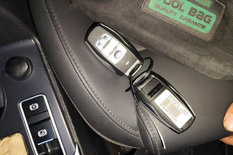 Used Haval H2 2018 1.5T Dual-Clutch Two-Wheel Drive Fashion Model China VI Standard Interior 1