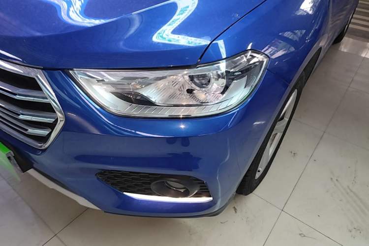 Used Haval H2 2018 1.5T Dual-Clutch Two-Wheel Drive Fashion Model China VI Standard Left Front Headlight