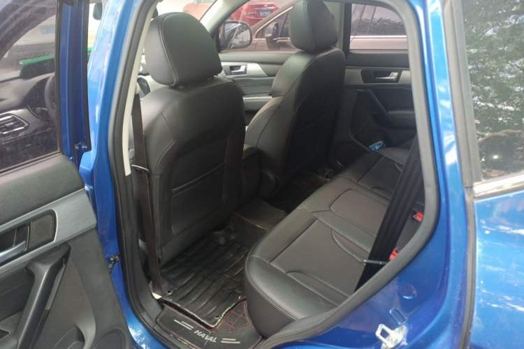Used Haval H2 2018 Chuanxiang Edition Blue Badge 1.5T Dual-Clutch Two-Wheel Drive Fashionable Model Left Rear Seat