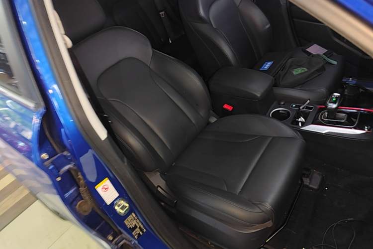Used Haval H2 2018 1.5T Dual-Clutch Two-Wheel Drive Fashion Model China VI Standard Right Front Seat