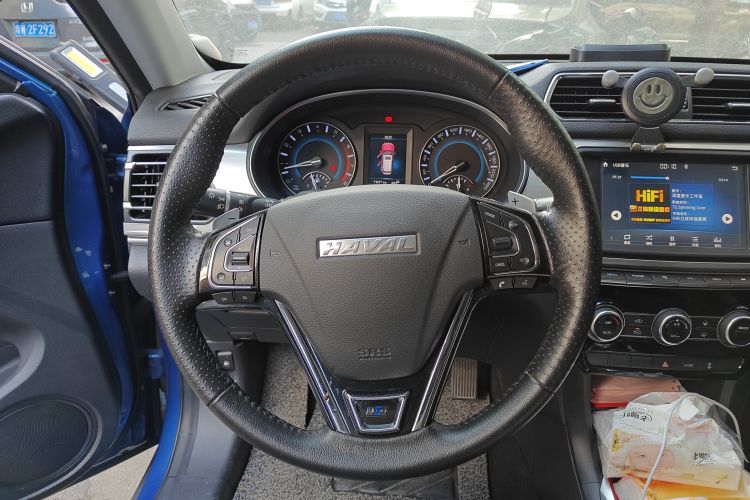 Used Haval H2 2018 Chuanxiang Edition Blue Badge 1.5T Dual-Clutch Two-Wheel Drive ZhiShang Model Steering Wheel