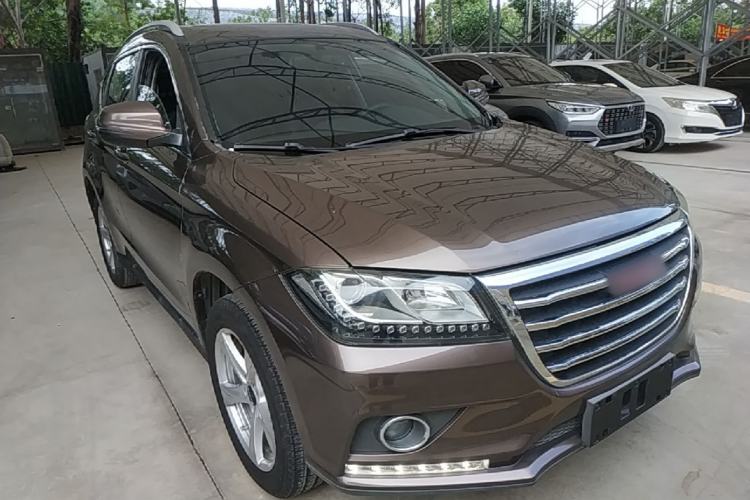 Used Haval H2 2018 Chuanxiang Edition Red Badge 1.5T Dual-Clutch Two-Wheel Drive Fashionable Model Front Right 45 Deg