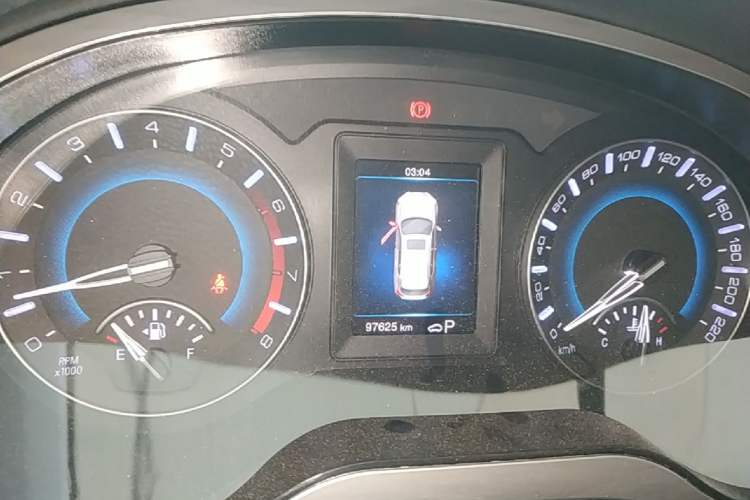Used Haval H2 2018 Chuanxiang Edition Red Badge 1.5T Dual-Clutch Two-Wheel Drive Fashionable Model Instrument Cluster