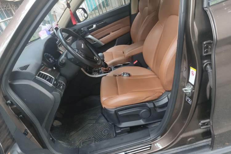 Used Haval H2 2018 Red-Label 1.5T Manual Two-Wheel Drive Luxury Model Left Front Seat