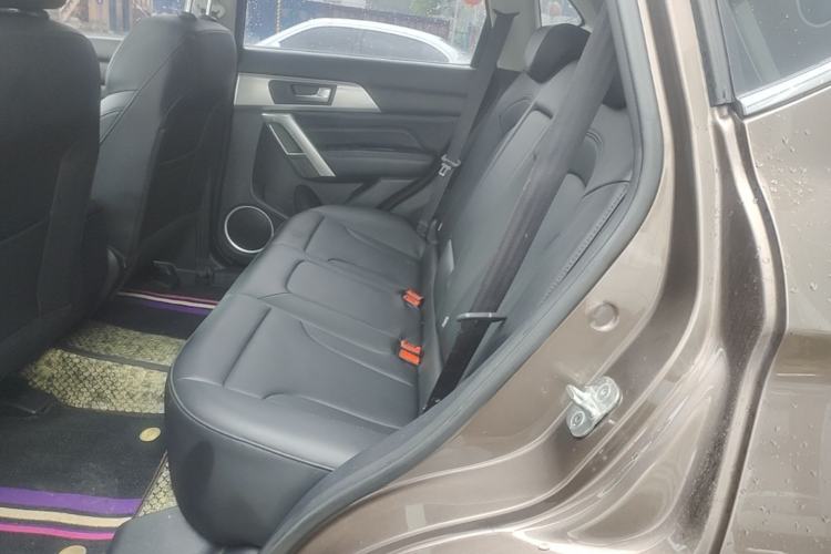 Used Haval H2 2018 Red-Label 1.5T Manual Two-Wheel Drive Elite Model Left Rear Seat