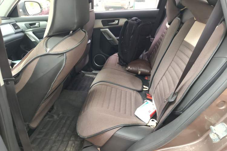 Used Haval H2 2018 Red-Label 1.5T Manual Two-Wheel Drive Luxury Model Left Rear Seat
