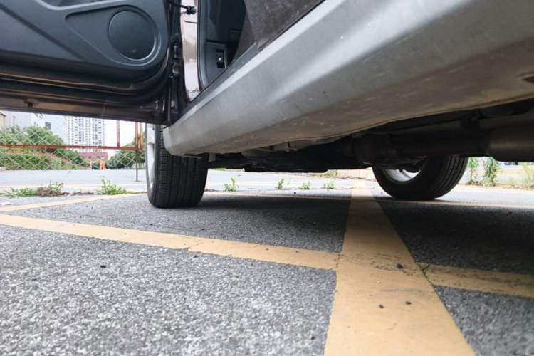 Used Haval H2 2018 1.5T Dual-Clutch Two-Wheel Drive Fashion Model China VI Standard Left Side Sill