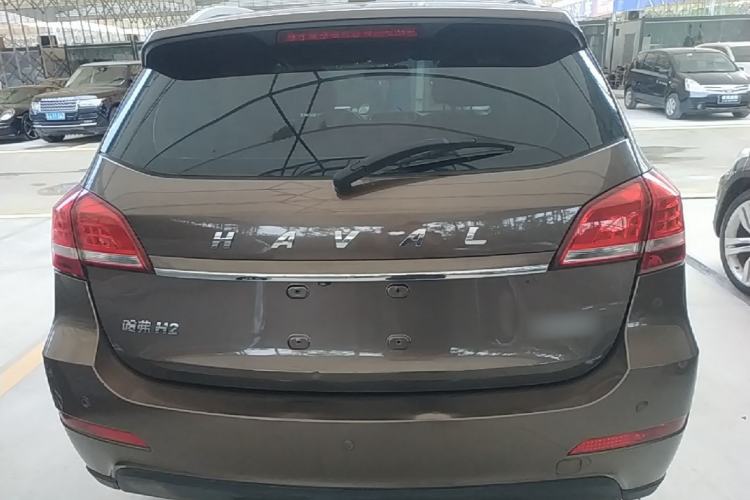 Used Haval H2 2018 Chuanxiang Edition Red Badge 1.5T Dual-Clutch Two-Wheel Drive Fashionable Model Rear