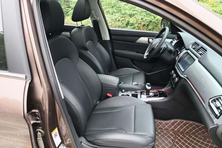 Used Haval H2 2018 1.5T Dual-Clutch Two-Wheel Drive Fashion Model China VI Standard Right Front Seat