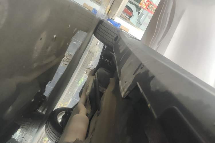 Used Haval H2 2018 Red-Label 1.5T Manual Two-Wheel Drive Elite Model Right Side Sill