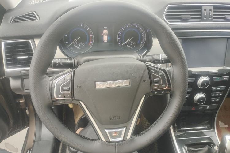 Used Haval H2 2018 Red-Label 1.5T Manual Two-Wheel Drive Elite Model Steering Wheel