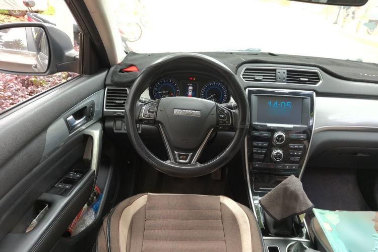 Used Haval H2 2018 Red-Label 1.5T Manual Two-Wheel Drive Luxury Model Steering Wheel