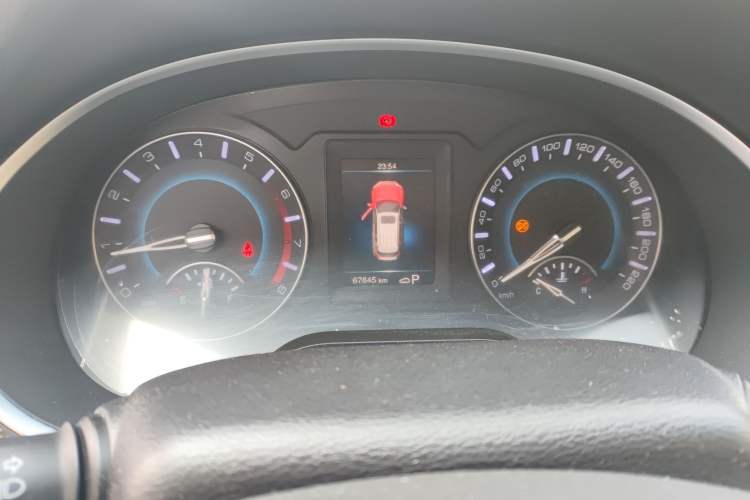 Used Haval H2 2018 Blue-Label 1.5T Dual-Clutch Two-Wheel-Drive Luxury Model Instrument Cluster