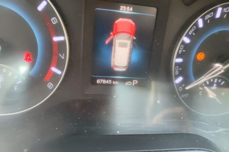 Used Haval H2 2018 Blue-Label 1.5T Dual-Clutch Two-Wheel-Drive Luxury Model Odometer Close Up