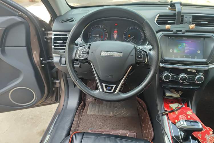 Used Haval H2 2018 Blue-Label 1.5T Dual-Clutch Two-Wheel-Drive Luxury Model Steering Wheel