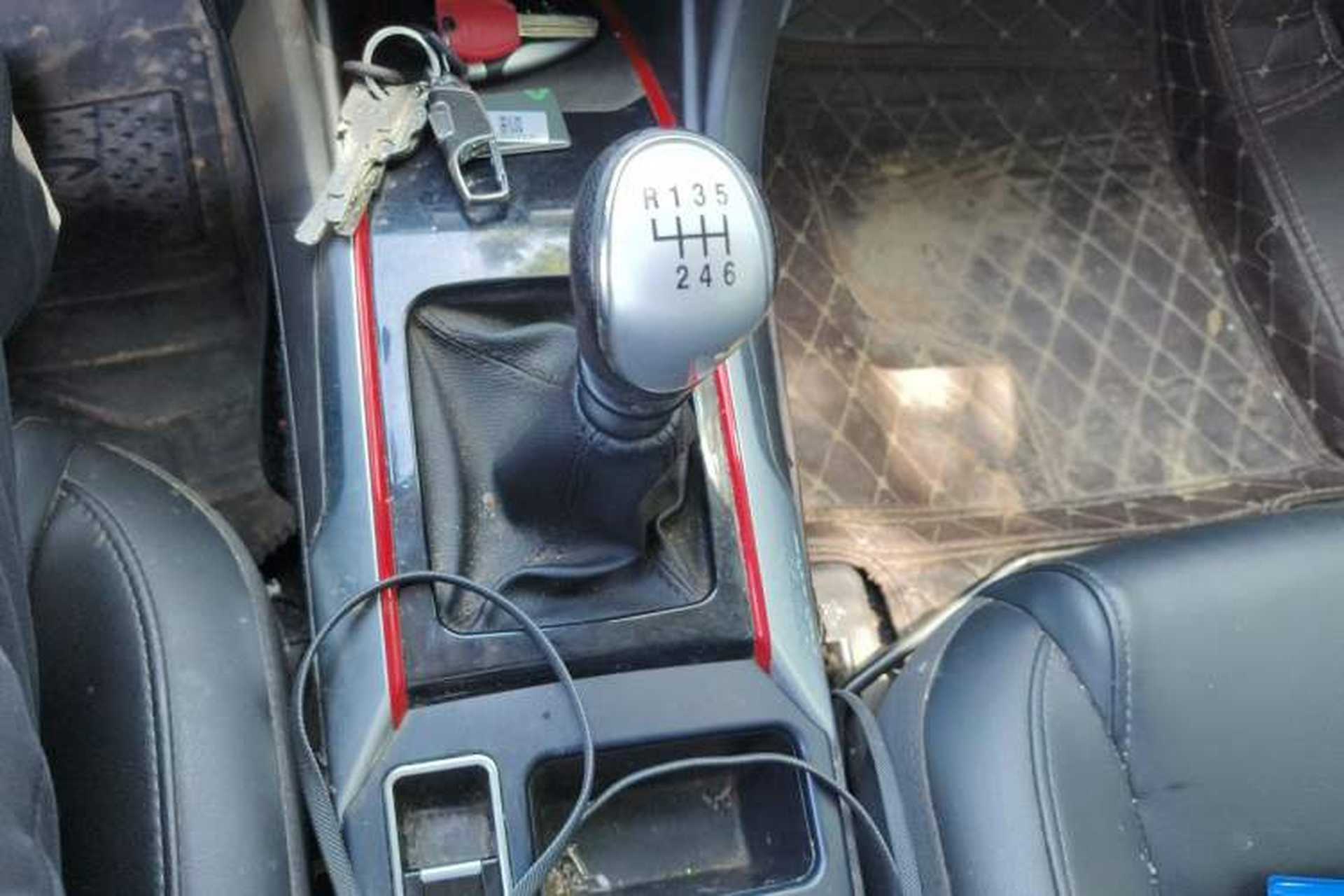 Used Haval H2 2018 Blue Label 1.5T Manual Two-Wheel Drive Elite Model Gear Lever