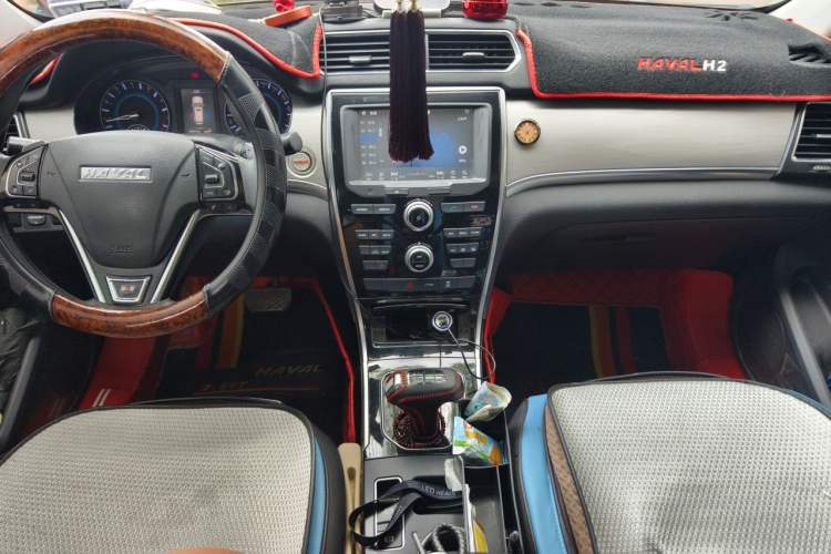 Used Haval H2 2018 Red-Label 1.5T Dual-Clutch Two-Wheel-Drive Elite Model Audio And AC Panel