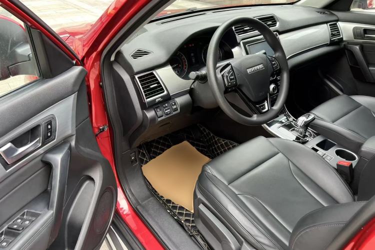 Used Haval H2 2018 1.5T Dual-Clutch Two-Wheel Drive Fashion Model China VI Standard Driver Seat