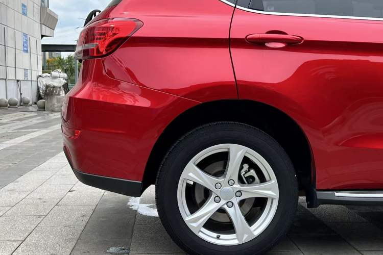 Used Haval H2 2018 1.5T Dual-Clutch Two-Wheel Drive Fashion Model China VI Standard Exterior 5