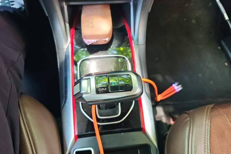 Used Haval H2 2018 Chuanxiang Edition 1.5T Dual-Clutch Two-Wheel Drive Fashion Model China V Standard Gear Lever