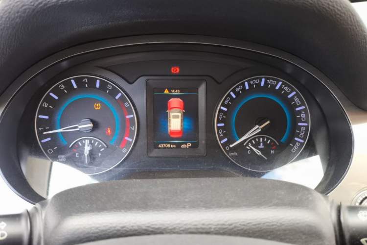 Used Haval H2 2018 Chuanxiang Edition Red Badge 1.5T Dual-Clutch Two-Wheel Drive ZhiShang Model Instrument Cluster