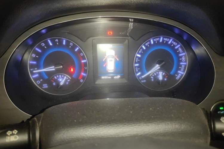 Used Haval H2 2018 Chuanxiang Edition Red Badge 1.5T Dual-Clutch Two-Wheel Drive Fashionable Model Instrument Cluster