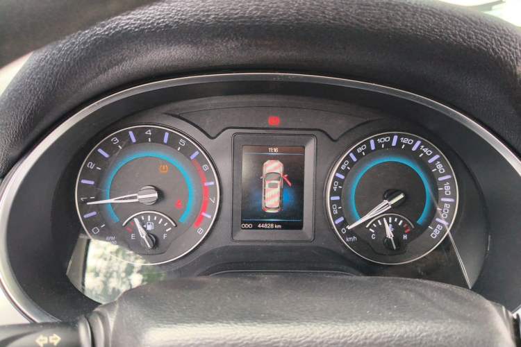 Used Haval H2 2018 Chuanxiang Edition Blue Badge 1.5T Manual Two-Wheel Drive Fashionable Model Instrument Cluster
