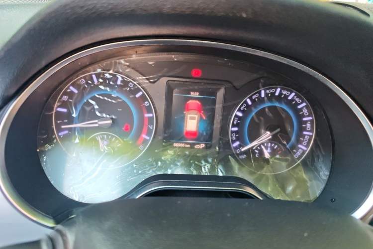 Used Haval H2 2018 Chuanxiang Edition 1.5T Dual-Clutch Two-Wheel Drive Fashion Model China V Standard Instrument Cluster
