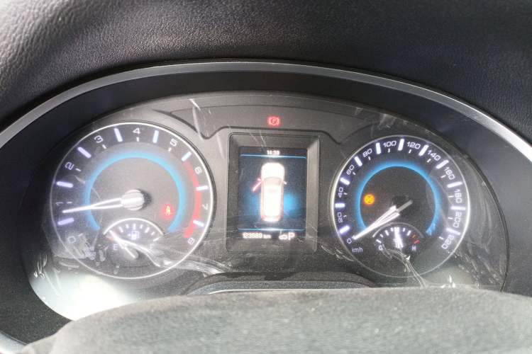 Used Haval H2 2018 Blue Label 1.5T Dual-Clutch Two-Wheel-Drive Elite Model Instrument Cluster