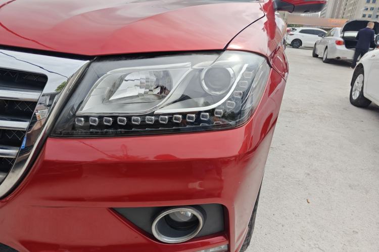 Used Haval H2 2018 Red-Label 1.5T Manual Two-Wheel Drive Luxury Model Left Front Headlight
