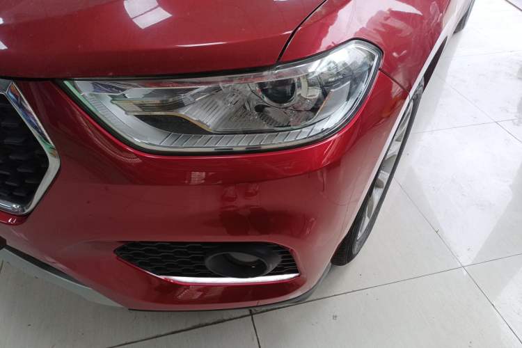 Used Haval H2 2018 Blue Label 1.5T Dual-Clutch Two-Wheel-Drive Elite Model Left Front Headlight