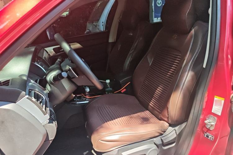 Used Haval H2 2018 Chuanxiang Edition 1.5T Dual-Clutch Two-Wheel Drive Fashion Model China V Standard Left Front Seat
