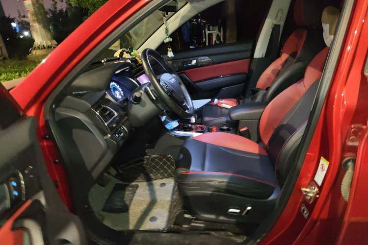 Used Haval H2 2018 Chuanxiang Edition 1.5T Dual-Clutch Two-Wheel Drive ZhiShang Model China V Standard Left Front Seat