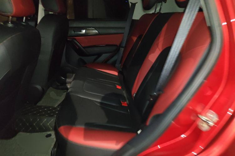 Used Haval H2 2018 Chuanxiang Edition 1.5T Dual-Clutch Two-Wheel Drive ZhiShang Model China V Standard Left Rear Seat