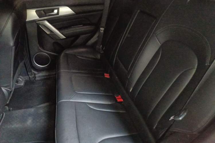 Used Haval H2 2018 Red-Label 1.5T Manual Two-Wheel Drive Elite Model Left Rear Seat
