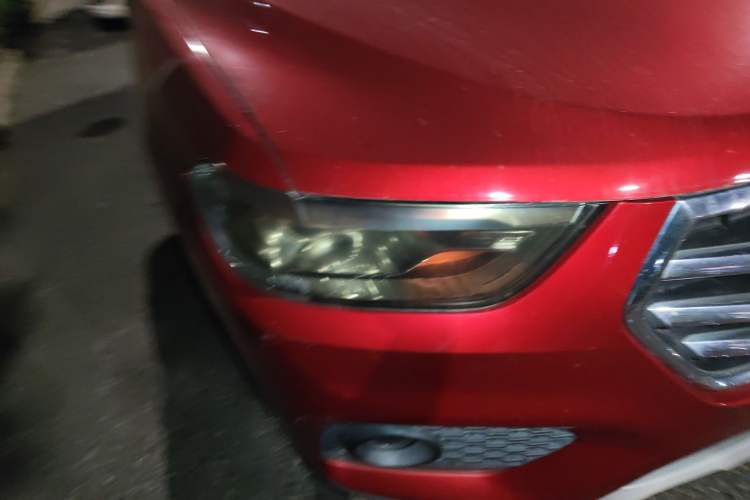Used Haval H2 2018 Chuanxiang Edition 1.5T Dual-Clutch Two-Wheel Drive ZhiShang Model China V Standard Right Front Headlight