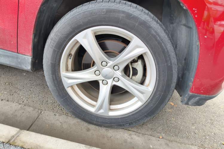 Used Haval H2 2018 Chuanxiang Edition Blue Badge 1.5T Manual Two-Wheel Drive Fashionable Model Right Front Wheel Hub