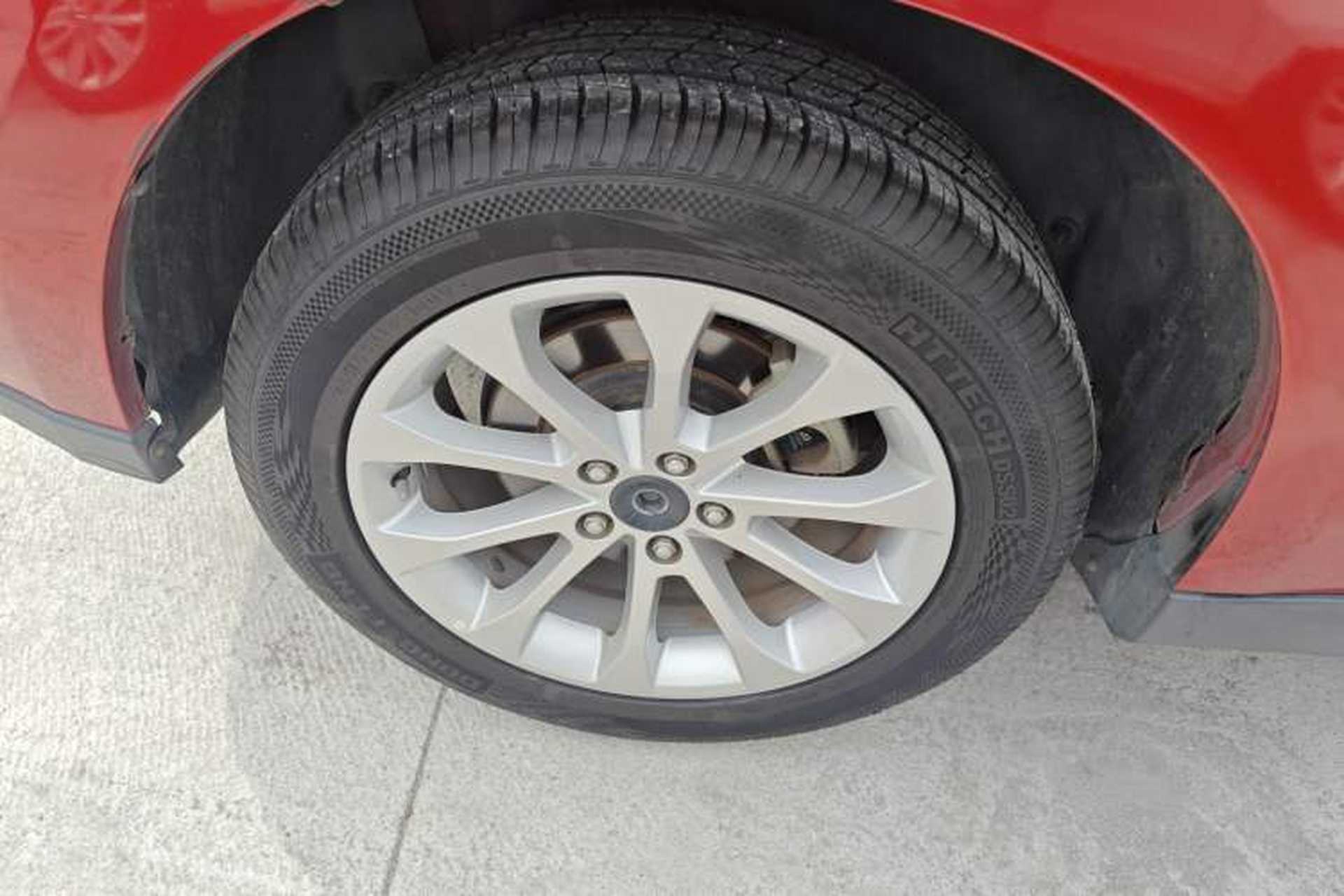 Used Haval H2 2018 Red-Label 1.5T Manual Two-Wheel Drive Luxury Model Right Rear Wheel Hub