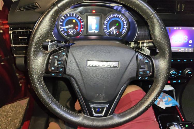 Used Haval H2 2018 Chuanxiang Edition 1.5T Dual-Clutch Two-Wheel Drive ZhiShang Model China V Standard Steering Wheel