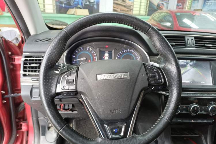 Used Haval H2 2018 Blue Label 1.5T Dual-Clutch Two-Wheel-Drive Elite Model Steering Wheel