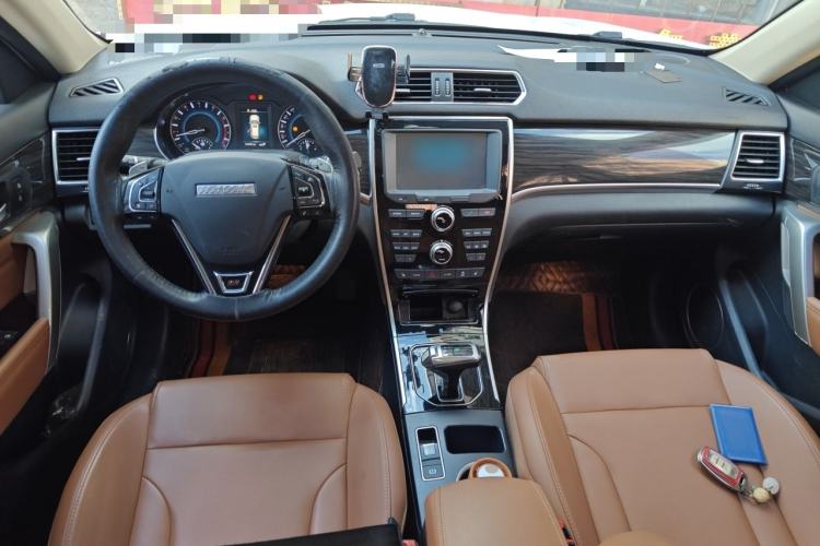 Used Haval H2 2018 Red-Label 1.5T Dual-Clutch Two-Wheel-Drive Luxury Model Center Console